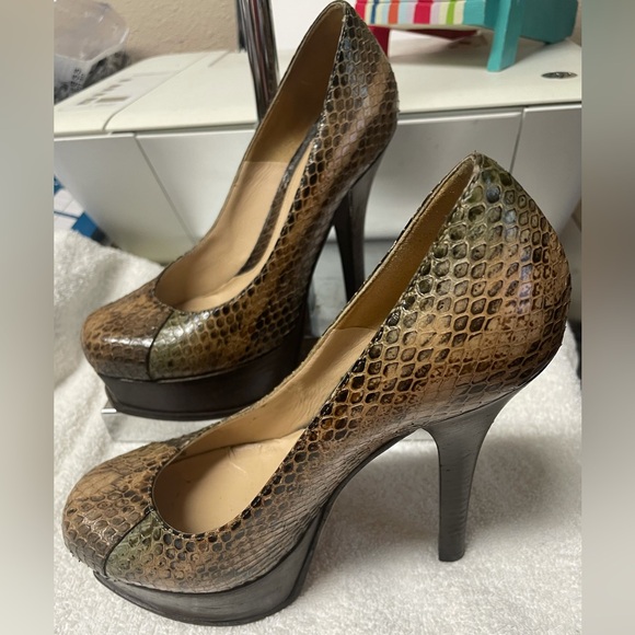 Authentic Fendi Fendista Python - Picture 5 of 10